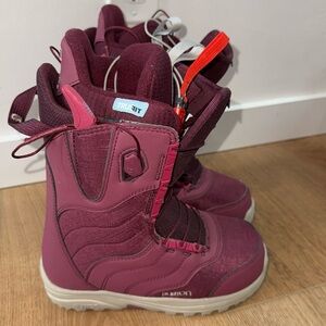 Burton Mint snowboard boots